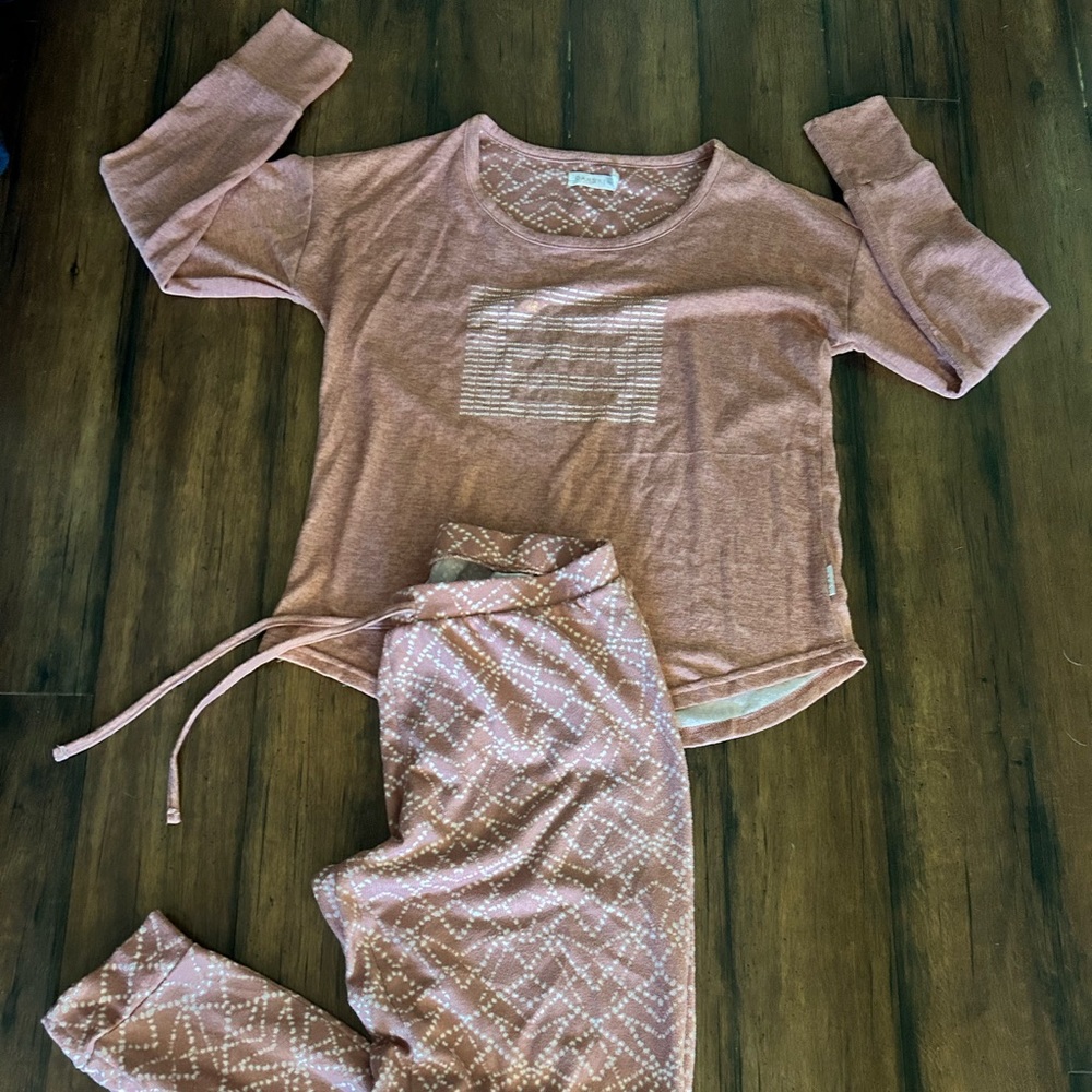Danskin pajama set size small